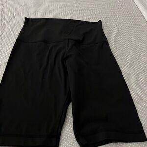 Black gas fans free bike shorts in good condition. Super soft and comfortable.
